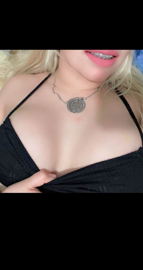 andreavillanueva2022 onlyfans leaked picture 1