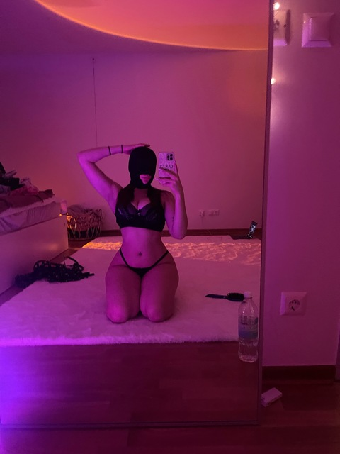 bootykingriss onlyfans leaked picture 1
