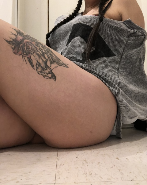 but_im_a_lady onlyfans leaked picture 1