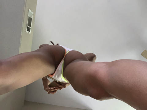 fin3applesss onlyfans leaked picture 1