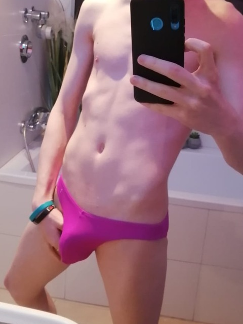 hugetwink onlyfans leaked picture 1