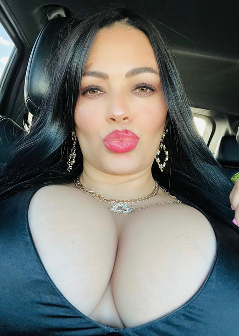 jarlinamayaoficial onlyfans leaked picture 1