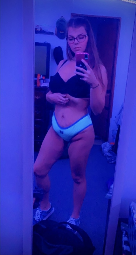 madisonlivxx onlyfans leaked picture 1