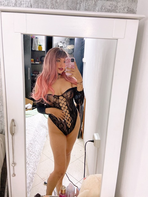 maemiller01 onlyfans leaked picture 1