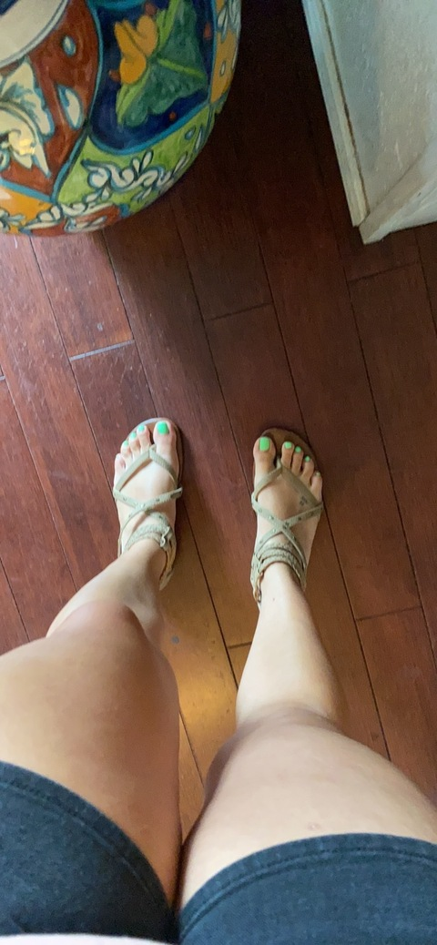 pandacutefeet onlyfans leaked picture 1