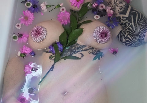 tittiessprinkles onlyfans leaked picture 1
