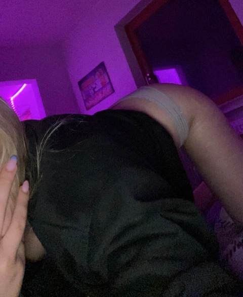 zoexlovee onlyfans leaked picture 1